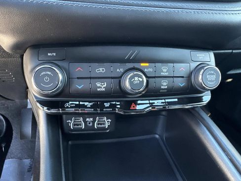 Used 2022 Dodge Durango SXT w/ Blacktop Package image 23