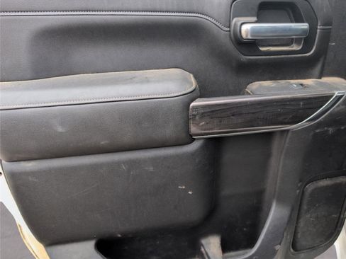 Used 2021 Chevrolet Silverado 2500 LTZ image 29