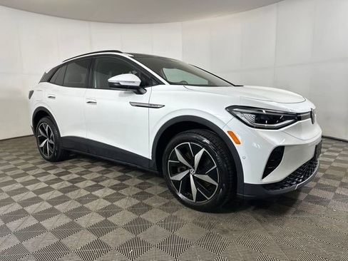 Used 2023 Volkswagen ID.4 Pro S image 2