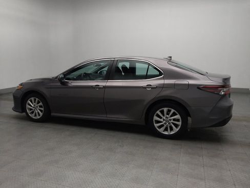 Used 2022 Toyota Camry LE image 3