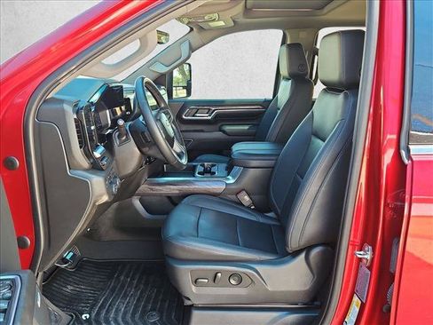 Certified 2024 Chevrolet Silverado 2500 LTZ w/ LTZ Convenience Package AWD/4WD image 17
