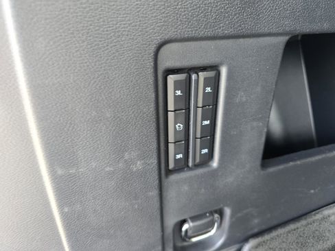 Used 2024 Ford Expedition Max XLT image 7