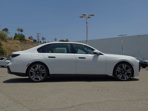 New 2026 BMW i7 eDrive50 w/ M Sport Package RWD image 4