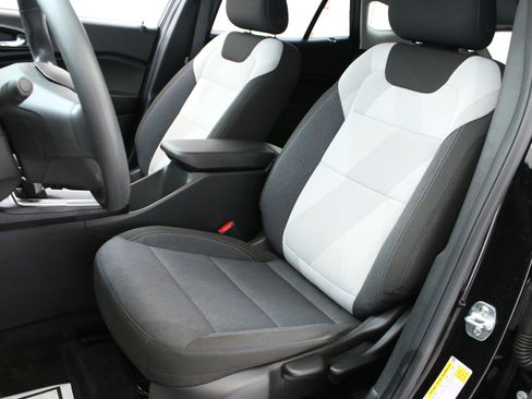 Used 2024 Chevrolet Trax LS FWD image 24