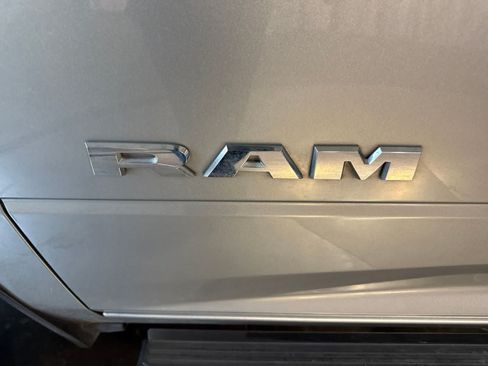 Used 2019 RAM 2500 Big Horn AWD/4WD image 12