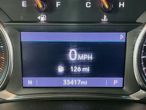 Used 2022 Chevrolet Traverse LT FWD image 15