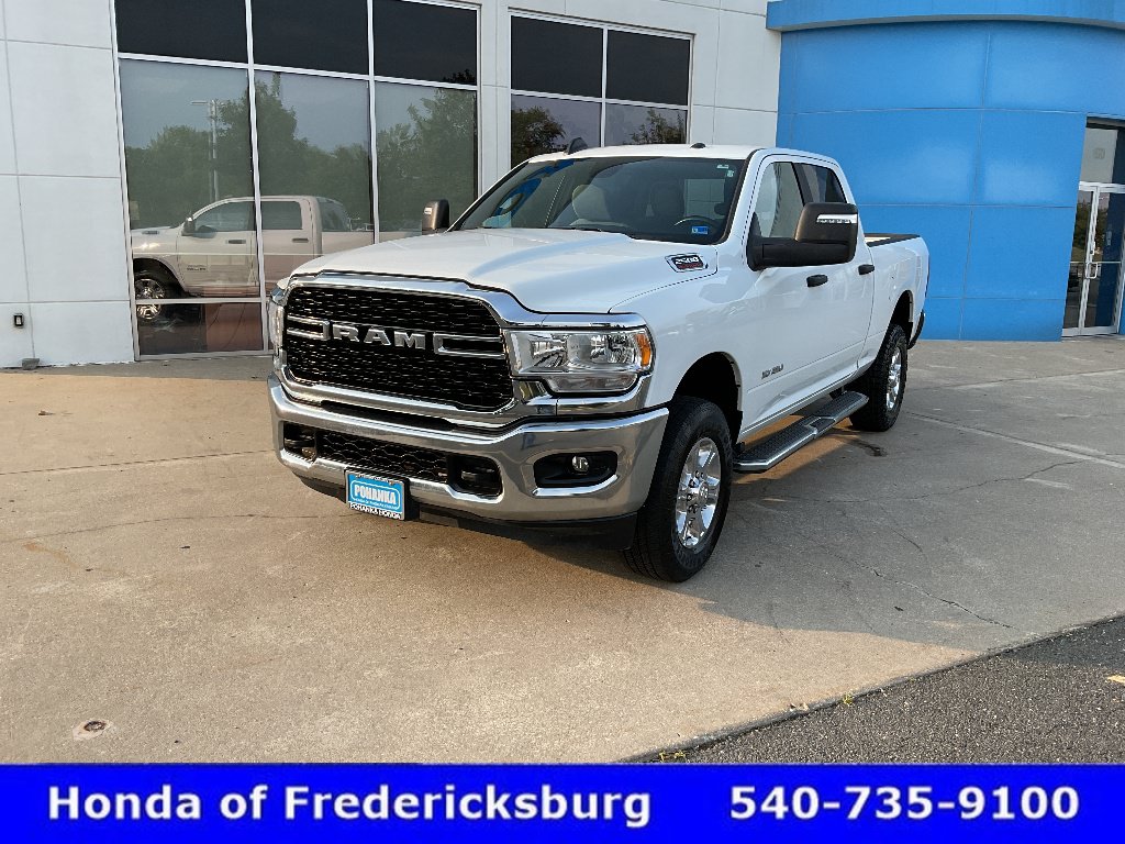 Used 2024 RAM 2500 Big Horn AWD/4WD image 2