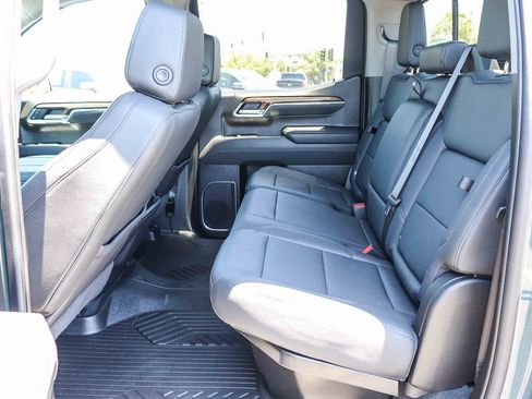 Used 2026 Chevrolet Silverado 1500 LT Trail Boss w/ Safety Package AWD/4WD image 17