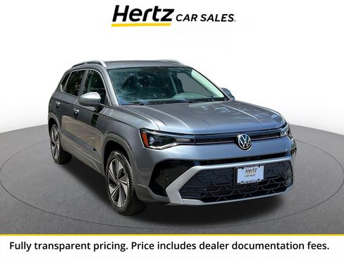 Used 2026 Volkswagen Taos SE AWD/4WD image 1