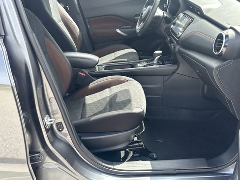 Used 2024 Nissan Kicks SR FWD image 13