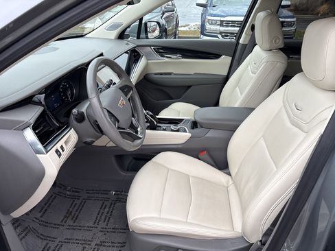 Certified 2024 Cadillac XT6 Premium Luxury w/ LPO, Floor Liner Package image 11
