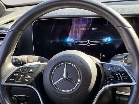 Used 2023 Mercedes-Benz E 350 4MATIC Sedan image 18