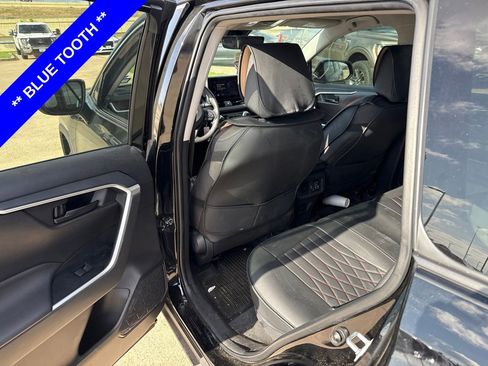 Used 2023 Toyota RAV4 LE FWD image 7