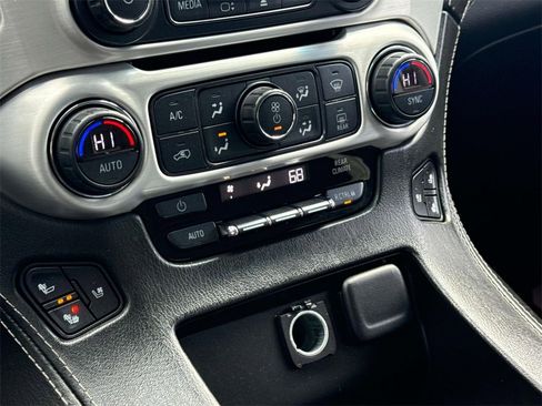 Used 2017 GMC Yukon SLT image 22