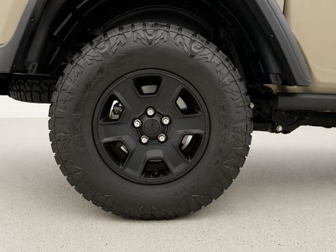 Used 2022 Jeep Gladiator Mojave w/ Cold Weather Group AWD/4WD image 28