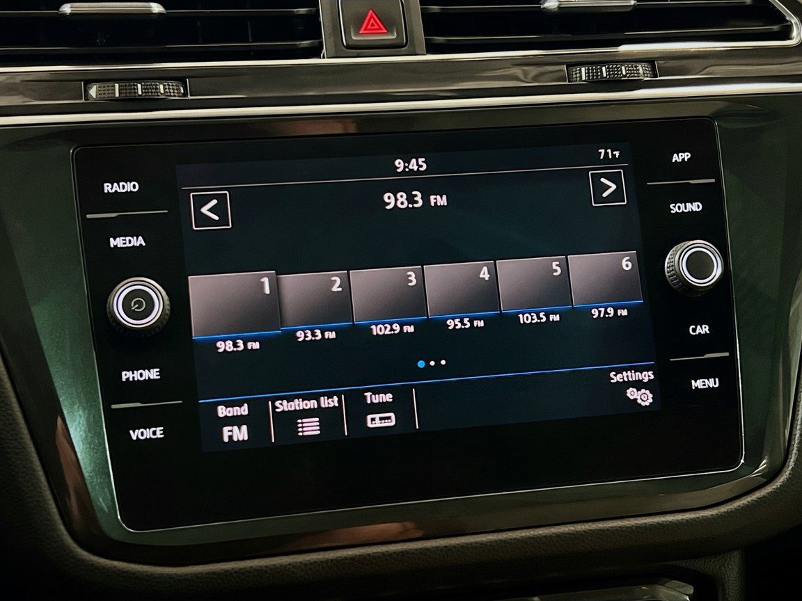 Used 2019 Volkswagen Tiguan SE FWD image 9