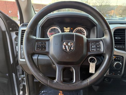 Used 2017 RAM 1500 Classic SLT image 13