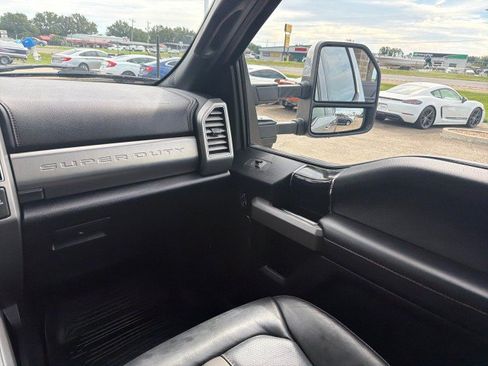 Used 2020 Ford F250 Platinum w/ FX4 Off-Road Package AWD/4WD image 18