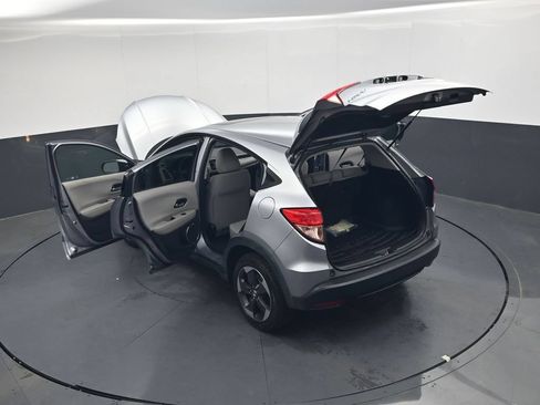 Used 2018 Honda HR-V EX image 47