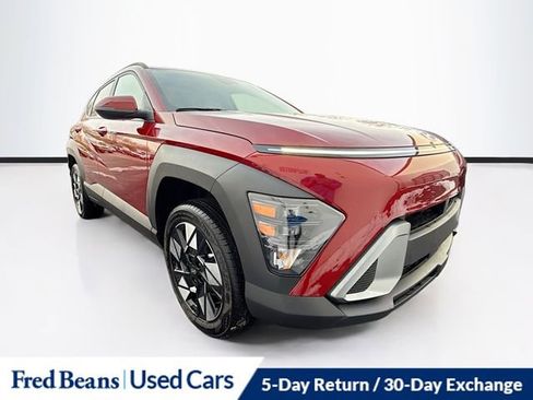 Used 2025 Hyundai Kona SEL image 1