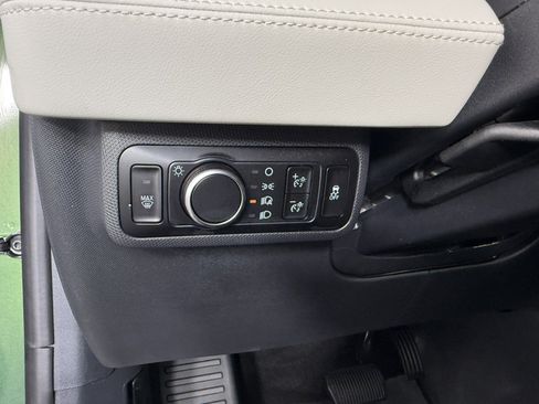 Used 2025 Ford Mustang Mach-E Premium AWD/4WD image 20