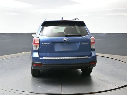 Used 2018 Subaru Forester 2.5i Premium w/ All-Weather Package AWD/4WD image 11