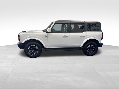 Certified 2025 Ford Bronco Outer Banks AWD/4WD image 2