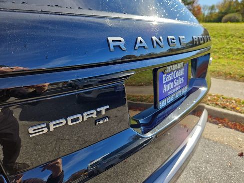 Used 2021 Land Rover Range Rover Sport HSE Silver Edition image 10