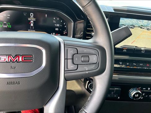 Used 2025 GMC Sierra 3500 SLE AWD/4WD image 19
