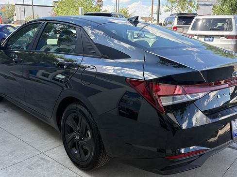 Used 2023 Hyundai Elantra SEL FWD image 10