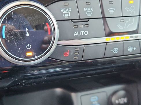 Used 2022 Ford Escape Titanium w/ Titanium Premium Package image 24