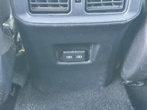 Used 2025 Toyota RAV4 XLE AWD/4WD image 11