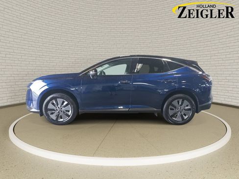 Certified 2025 Nissan Murano SL w/ Cargo Package AWD/4WD image 8