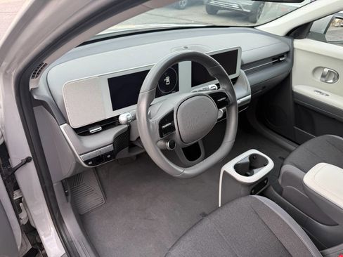 Used 2023 Hyundai Ioniq 5 SE image 22