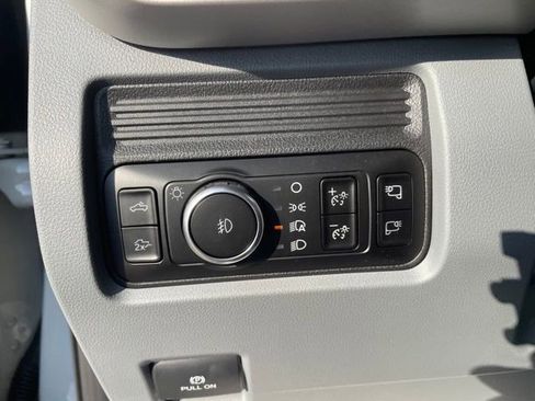 New 2026 Ford F250 XLT w/ XLT Premium Package image 17