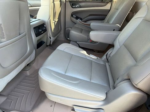 Used 2016 Chevrolet Suburban LTZ image 24