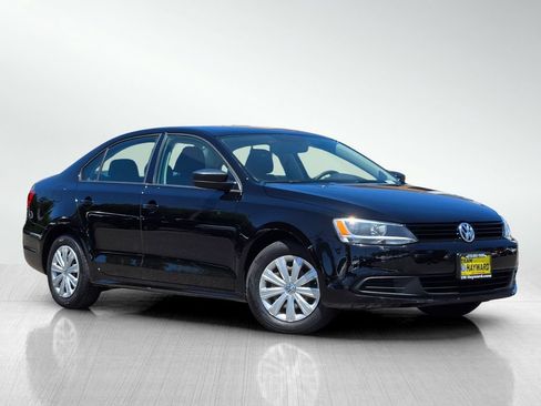 Used 2014 Volkswagen Jetta S FWD image 2