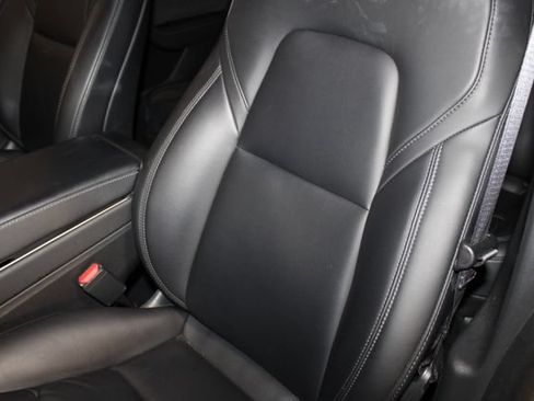 Used 2021 Tesla Model Y Long Range AWD/4WD image 8