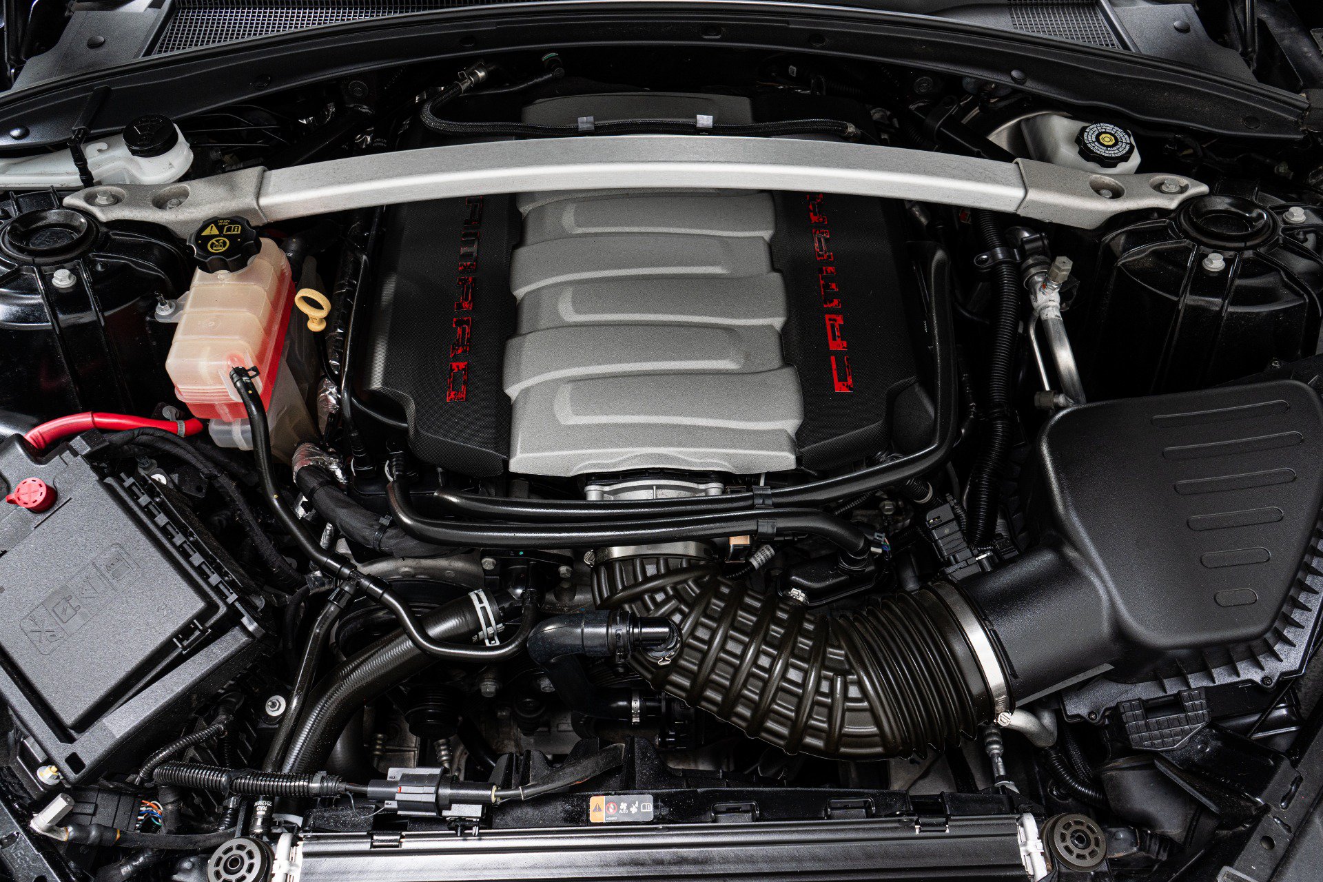 Used 2018 Chevrolet Camaro SS RWD image 12