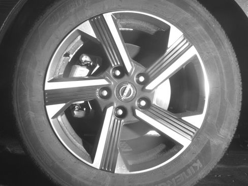 Used 2025 Nissan Sentra SV image 12