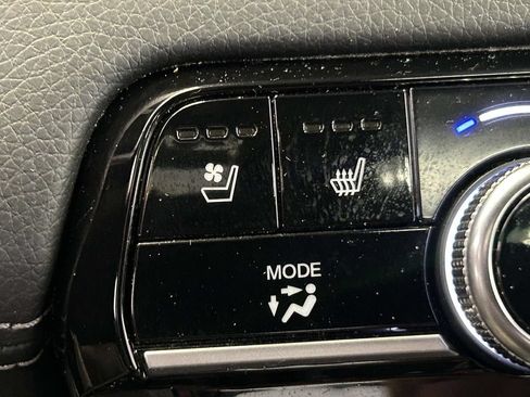 Used 2023 Honda Pilot Elite image 25