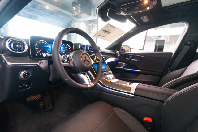 Used 2026 Mercedes-Benz C 300 4MATIC Sedan image 4