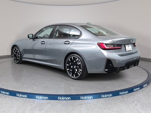 Used 2025 BMW 330i xDrive Sedan w/ M Sport Package image 8