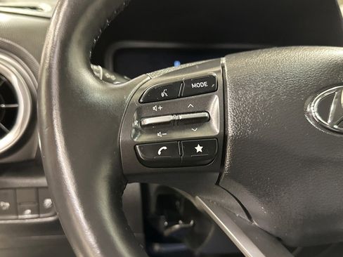 Used 2023 Hyundai Kona Limited image 10