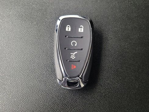 Used 2024 Chevrolet Equinox LT w/ LPO, Floor Liner Package FWD image 32