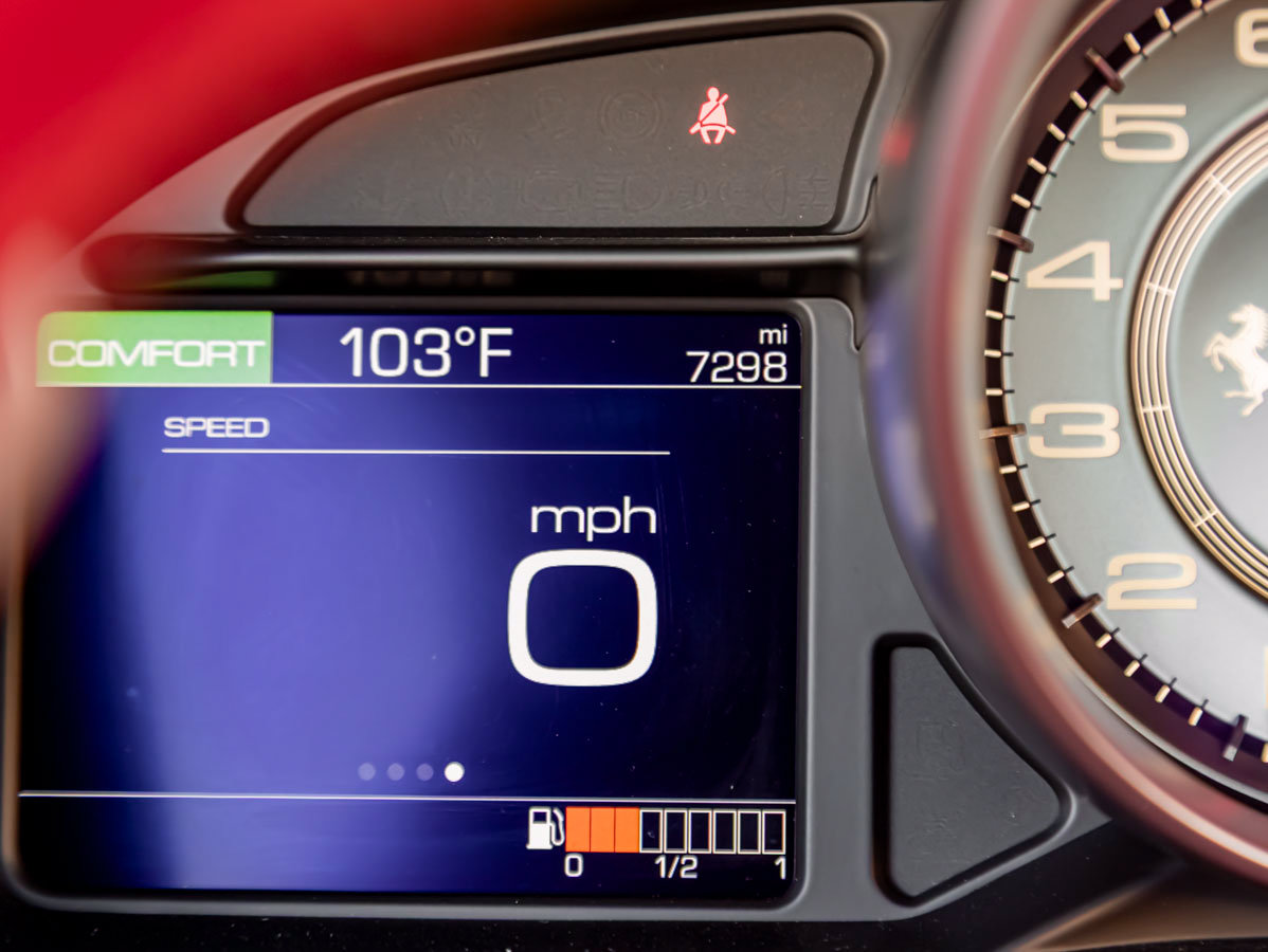 Used 2019 Ferrari Portofino RWD image 21
