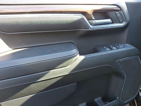 Used 2024 Chevrolet Silverado 1500 LT image 11