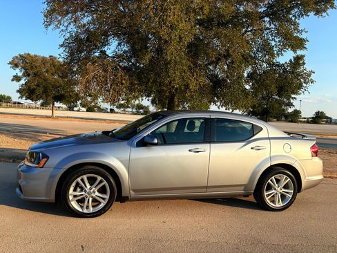 Used 2013 Dodge Avenger SXT w/ Rallye Appearance Group image 2