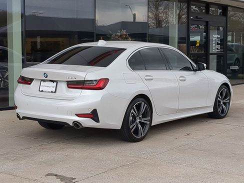 Used 2022 BMW 330i Sedan w/ Premium Package 2 image 9