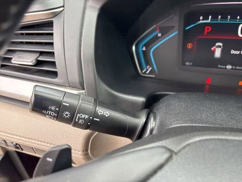 Used 2018 Honda Odyssey EX-L image 16